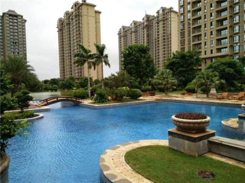 租旅游大巴车一天多少钱长途（旅游大巴车租车）